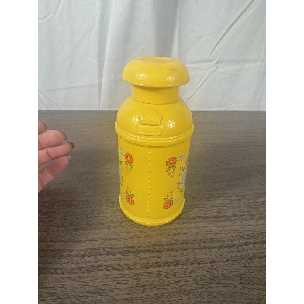 Vintage‎ 1970's Avon Pennsylvania Dutch Fruit Sonnet Bottle Shaker